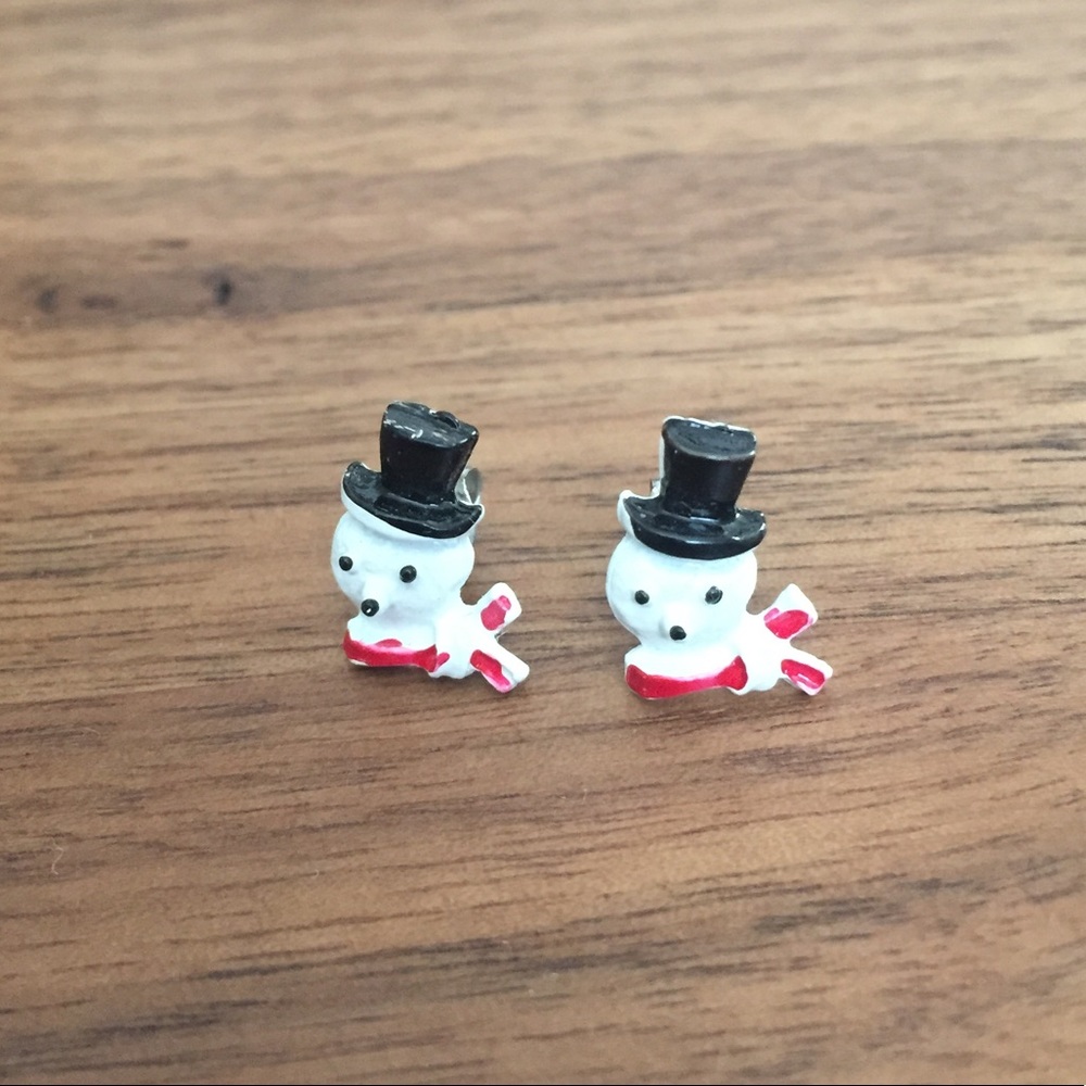 5 for $25! Cute snowman ⛄️ earrings